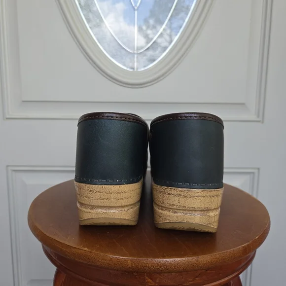 Dansko Professional Teal Natural Wood Leather Clog - Picture 4 of 8
